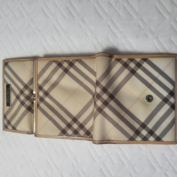 Burberry Beige and Brown Check Wallet - Picture 5 of 9